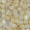 Toho Hex-Cut Perlen 8/0  Fb-Nr. 123 hell beige opak gelüstert 10g