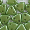 CzechMates™ Triangle pastel oliv / oliv grün perlmutt 6mm 5g