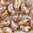 Lily Petal Beads 4x6 mm weiß lila gold gelüstert 10g (ca.75 Stk.)
