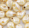 Drop Beads 4 x 6mm alabaster honey drizzle, 50 Stück